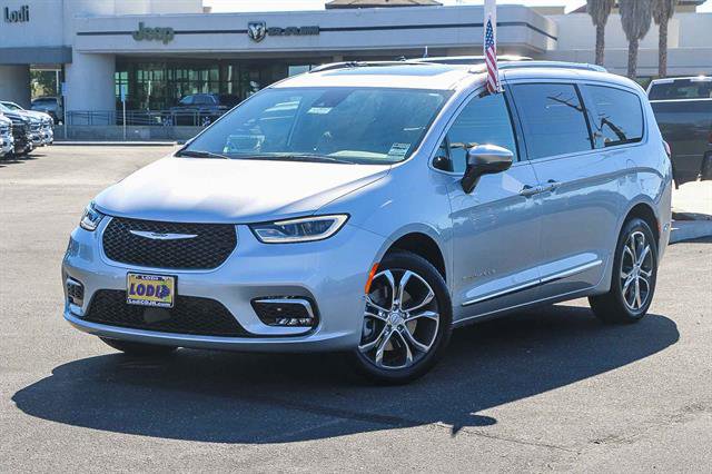 New 2026 Chrysler Pacifica Pinnacle