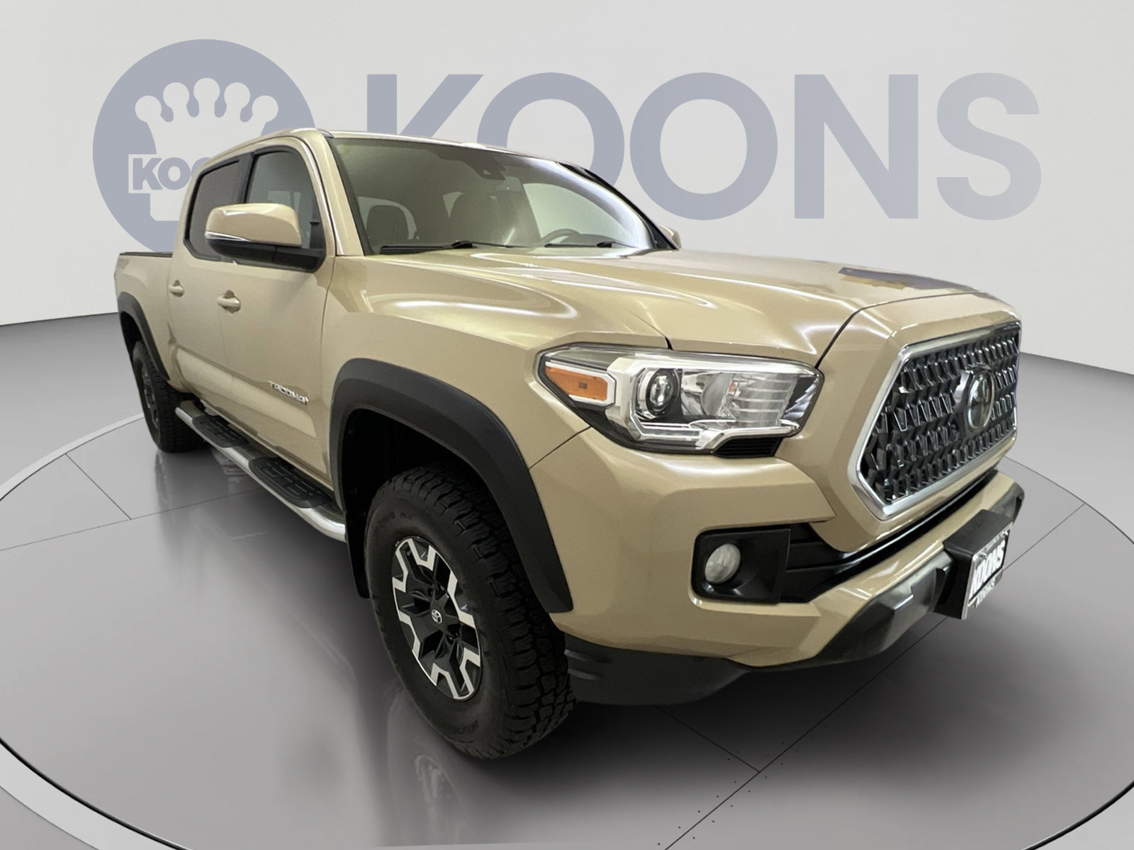 Used 2018 Toyota Tacoma TRD Off-Road w/ Technology Package AWD/4WD image 2