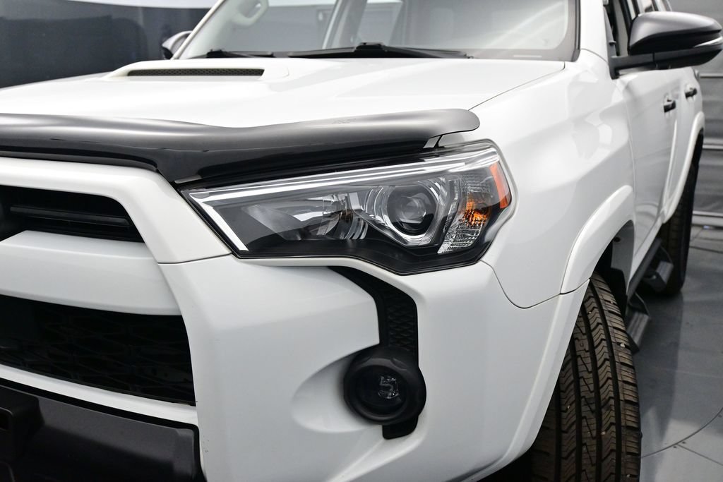 Used 2021 Toyota 4Runner Venture w/ Moonroof Package AWD/4WD image 38