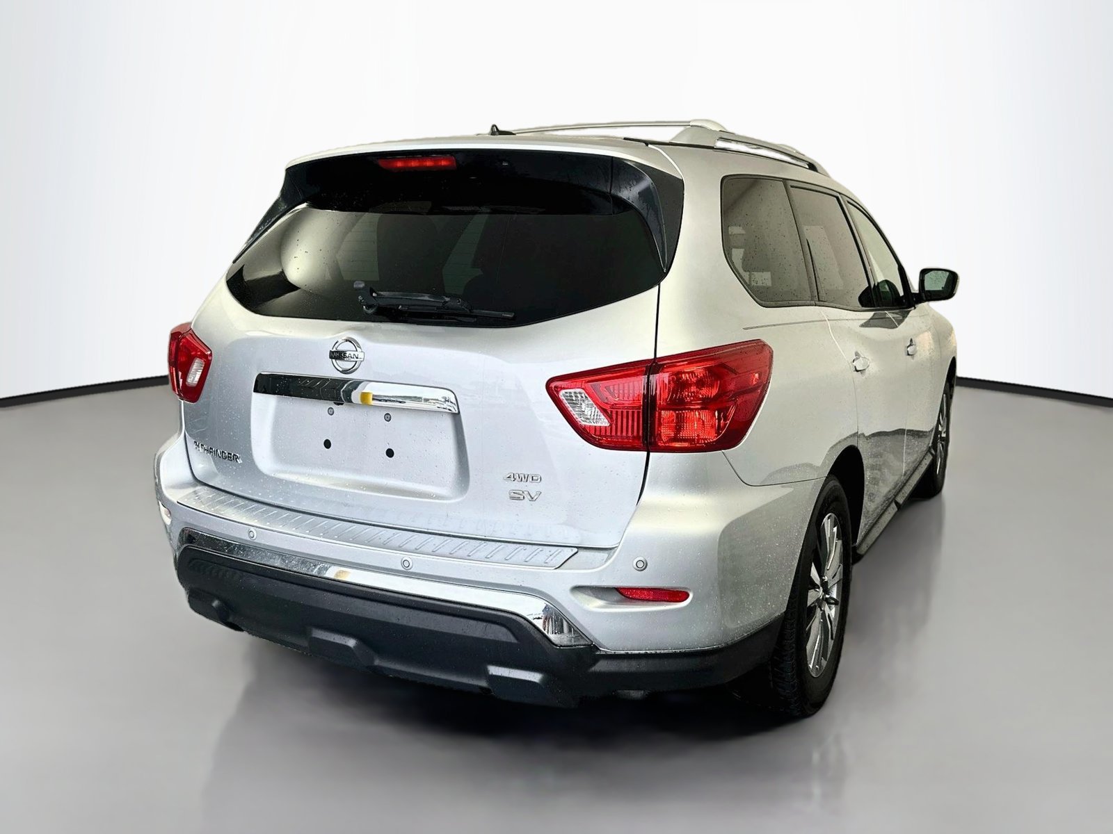 Used 2018 Nissan Pathfinder SV AWD/4WD image 7