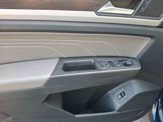 Used 2023 Volkswagen Atlas SE w/ Black Wheel Package image 16