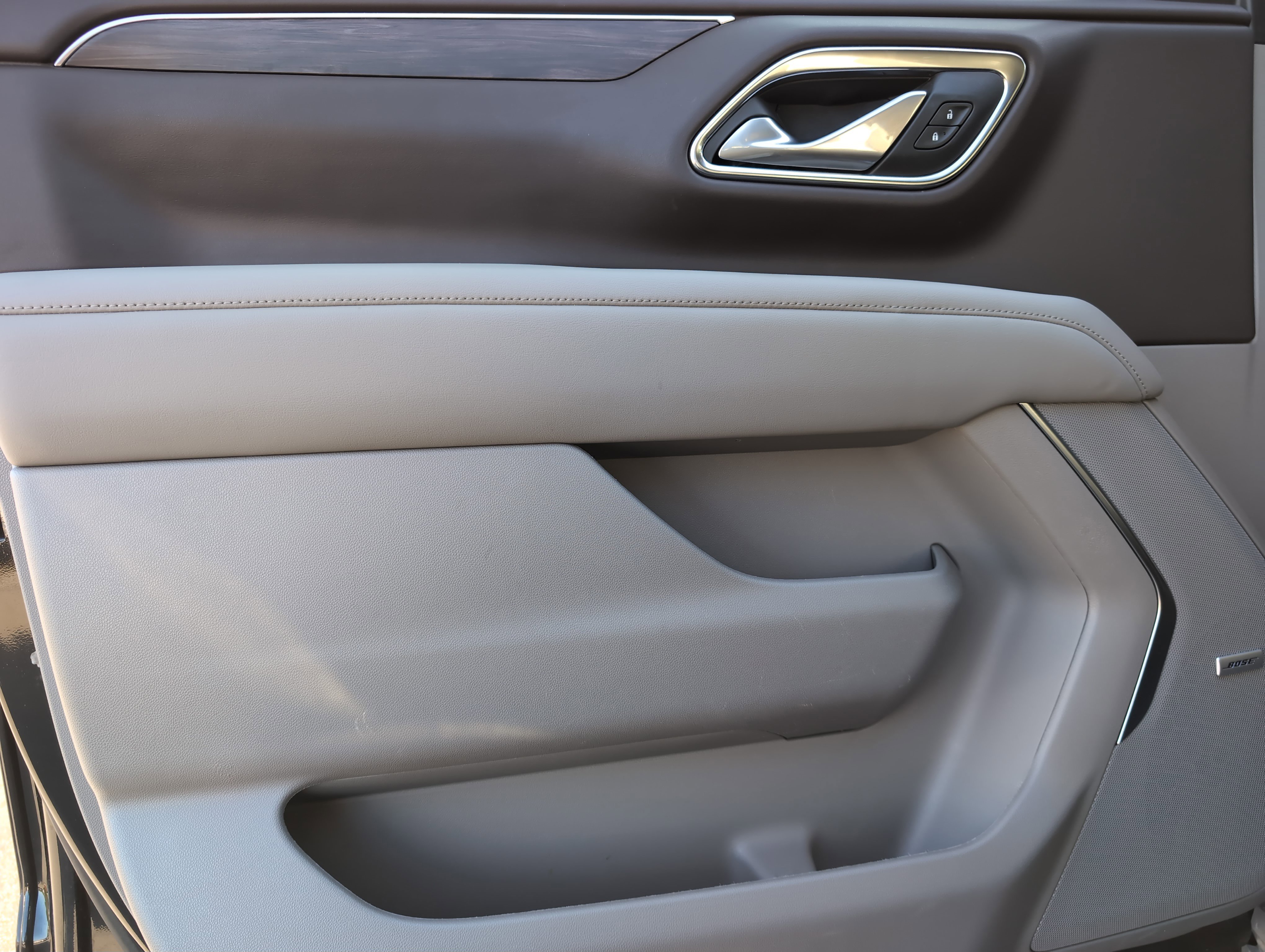 Used 2024 Chevrolet Tahoe Z71 w/ Luxury Package image 11