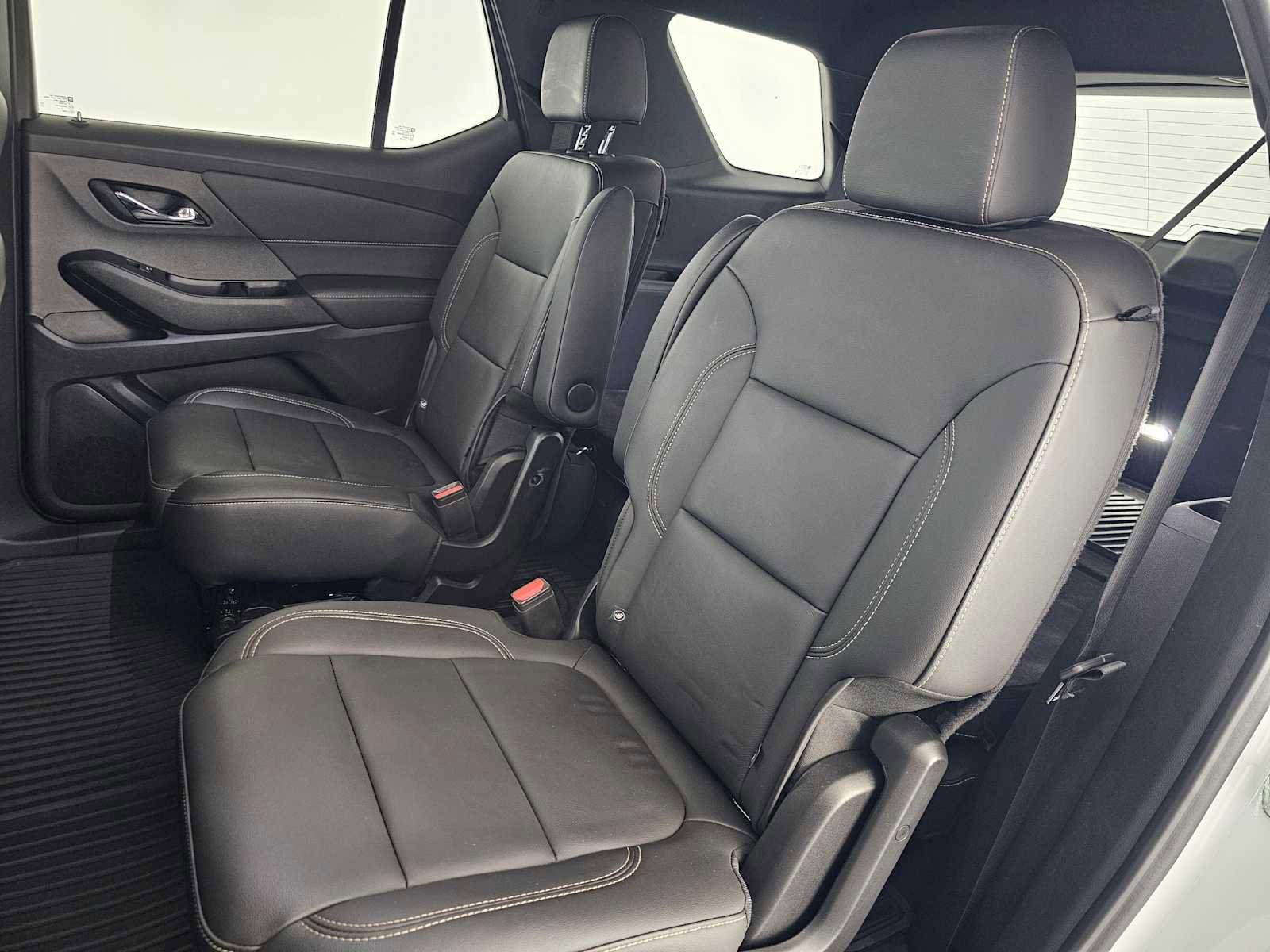 Used 2023 Chevrolet Traverse LT w/ LT Premium Package FWD image 19