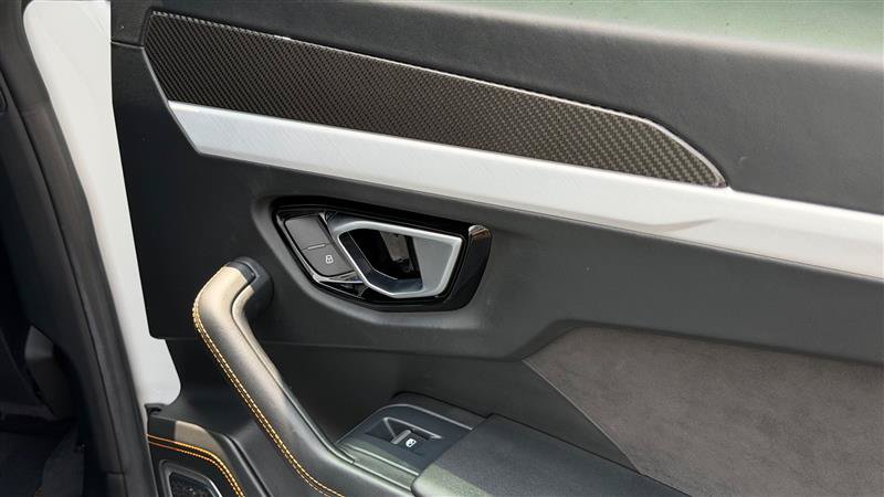 Used 2020 Lamborghini Urus AWD/4WD image 56