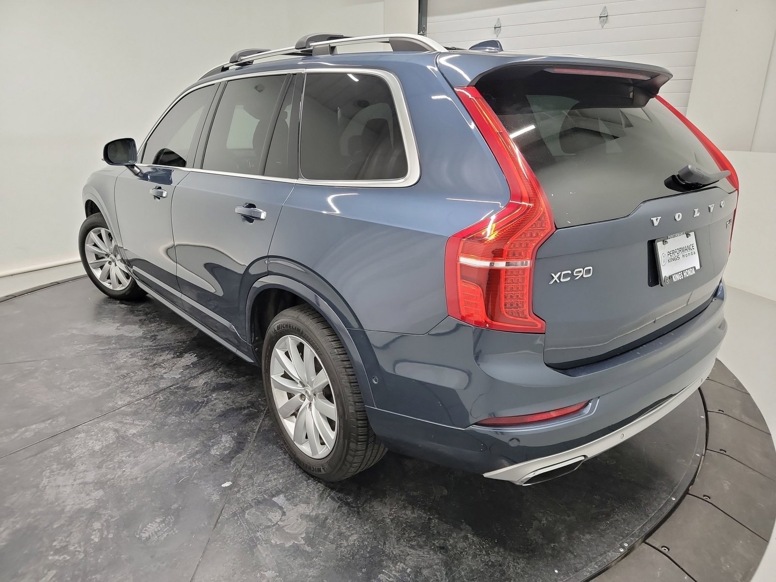 Used 2019 Volvo XC90 T6 Momentum w/ Advanced Package image 6
