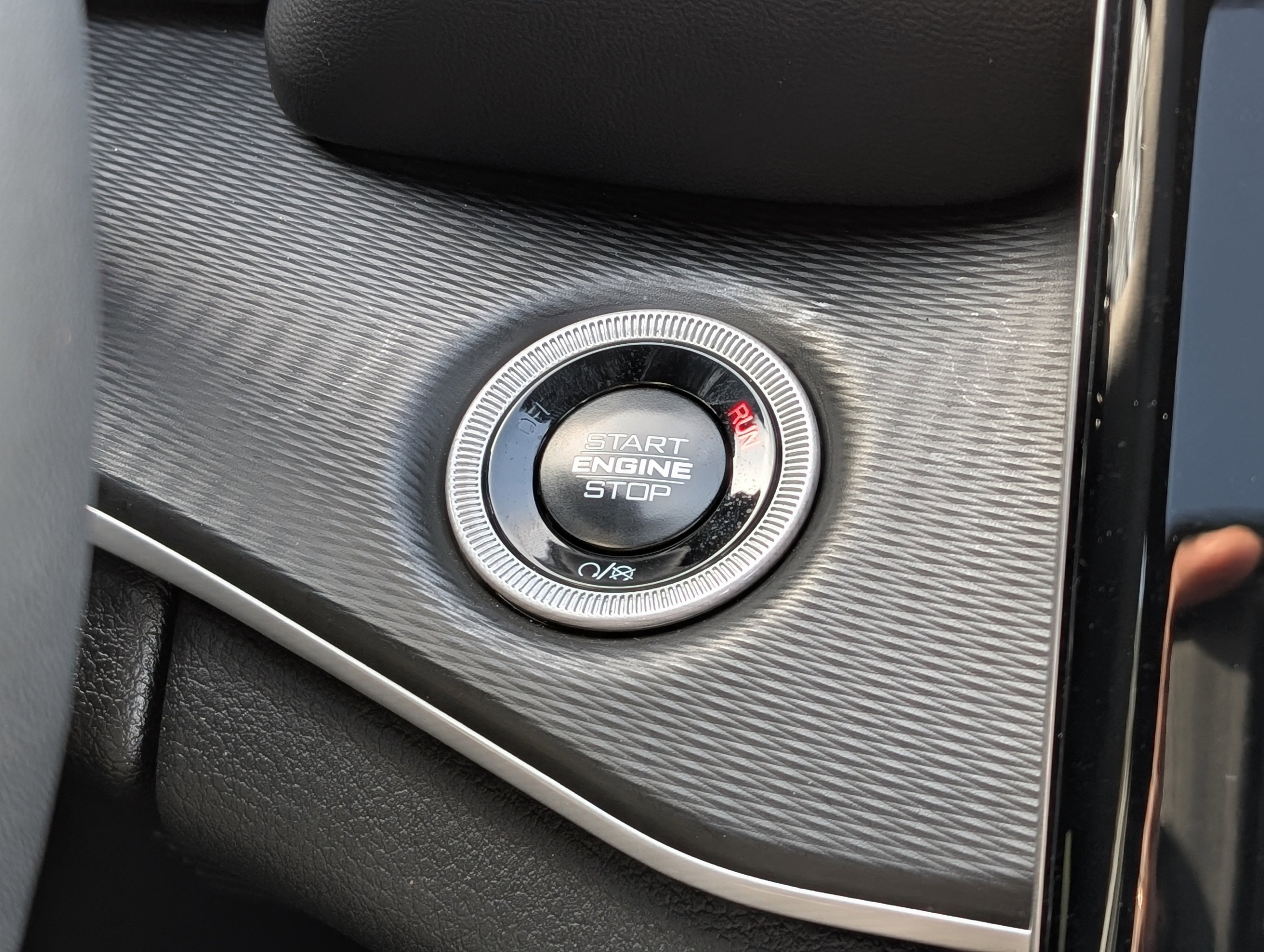 Used 2024 Jeep Grand Cherokee Altitude image 33