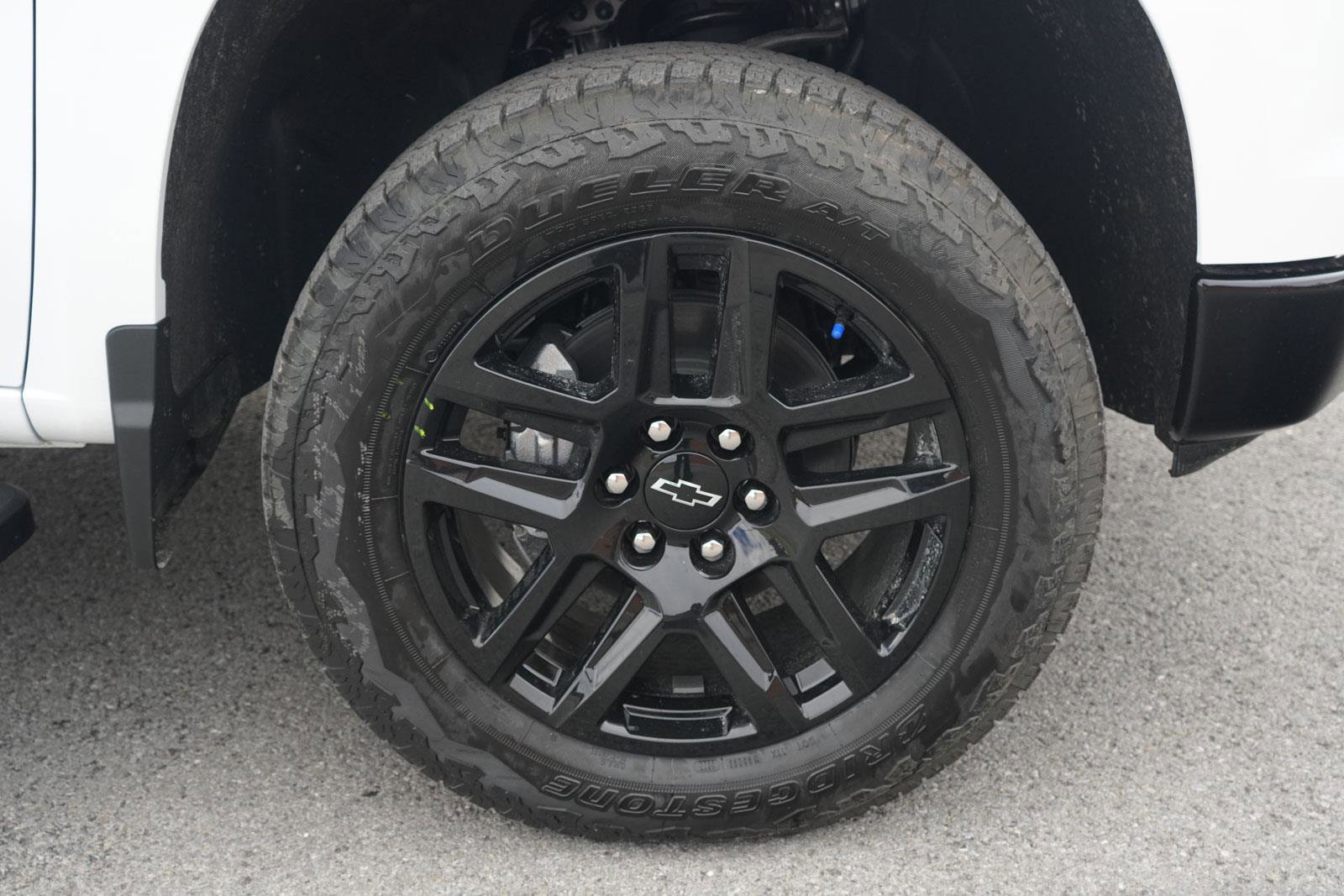 New 2026 Chevrolet Silverado 1500 LT Trail Boss w/ LPO, Dark Essentials Package image 13