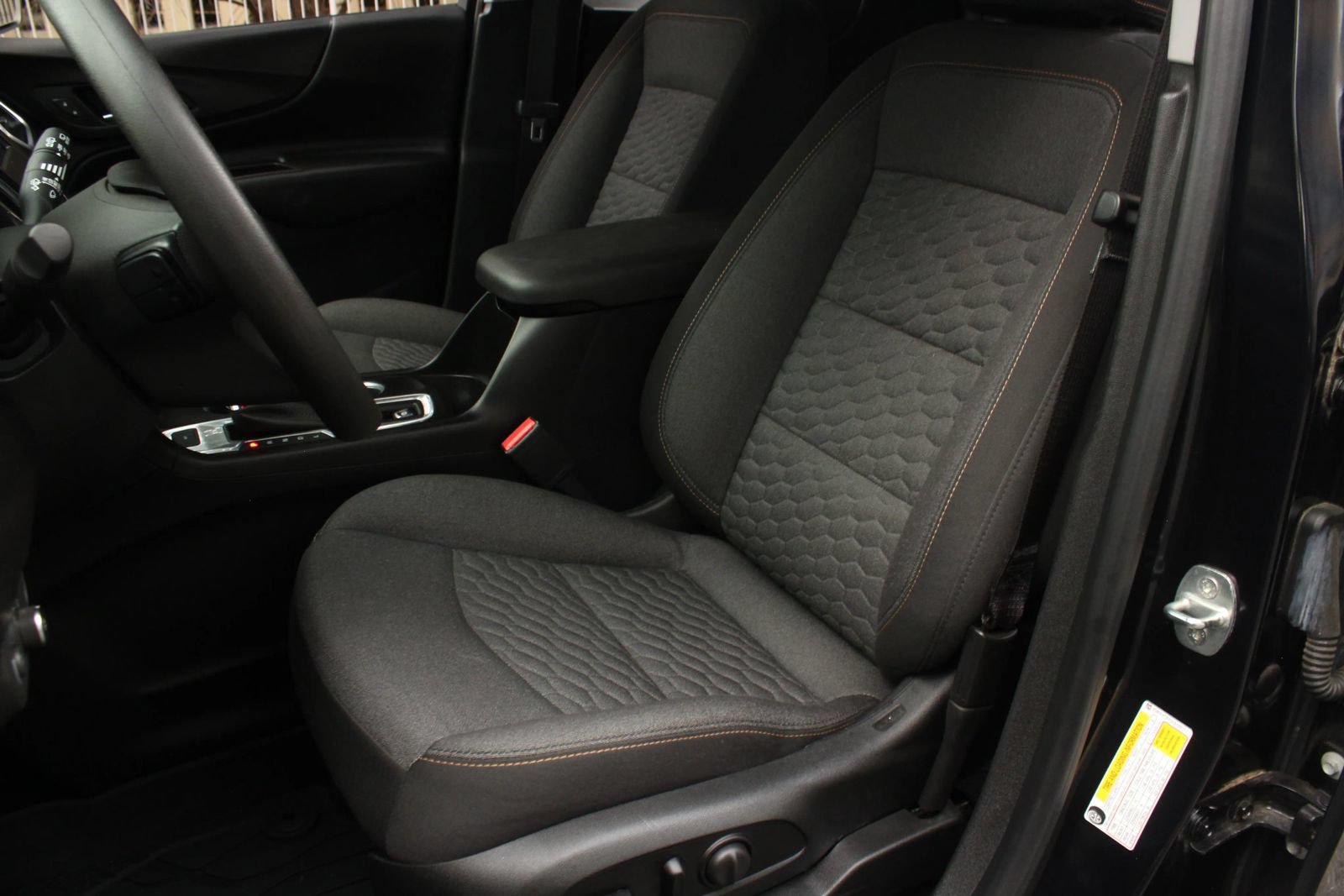 Used 2020 Chevrolet Equinox LT w/ LPO, Floor Liner Package AWD/4WD image 17
