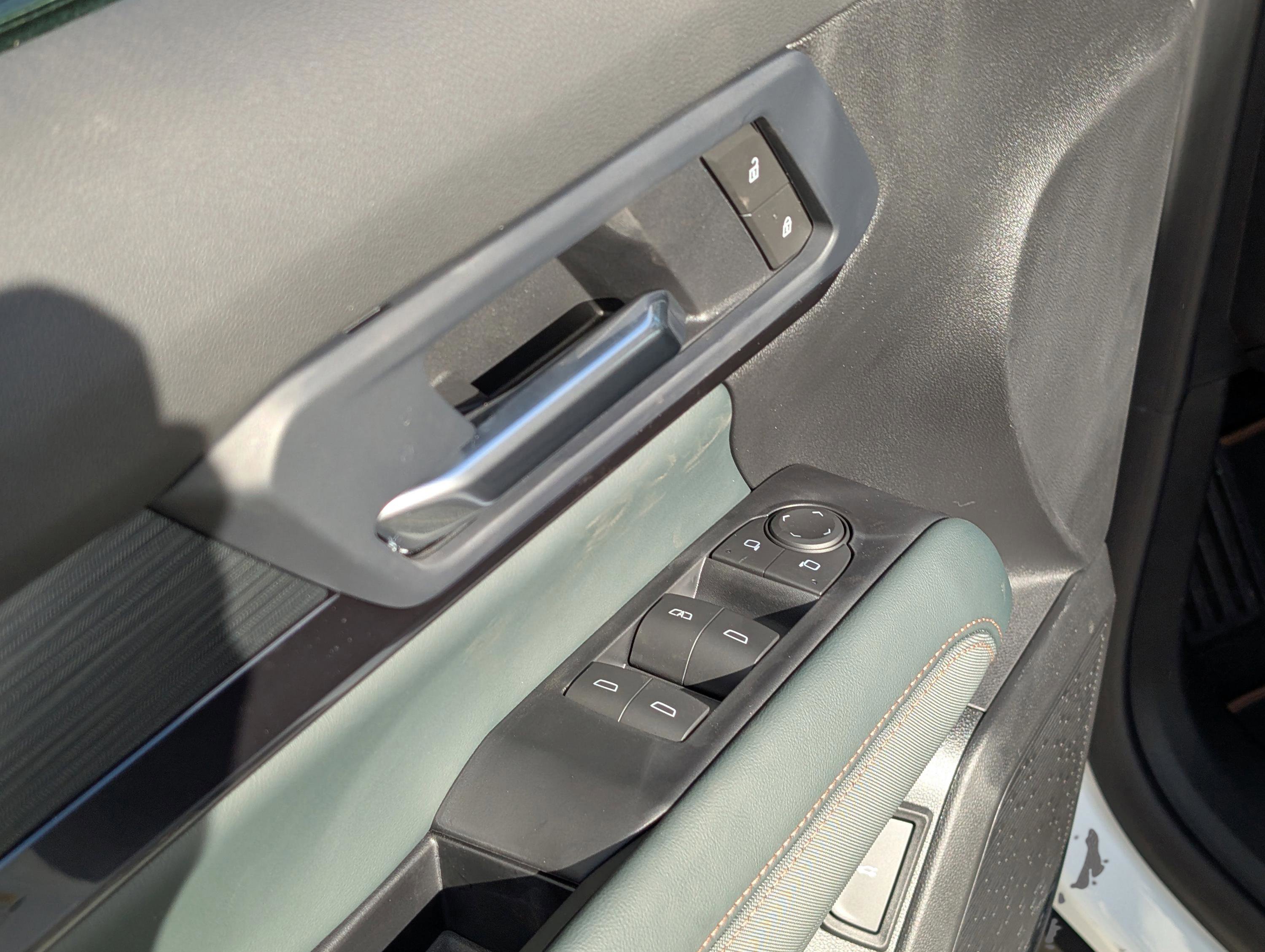 New 2026 GMC Terrain AT4 w/ Technology Package II AWD/4WD image 16