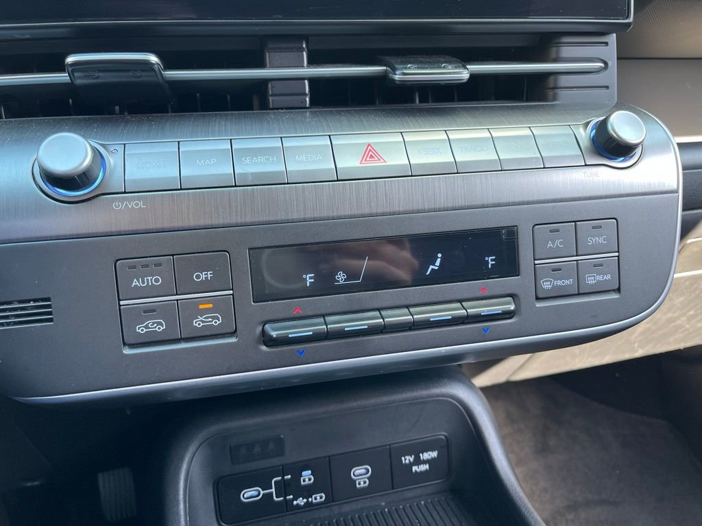 Used 2024 Hyundai Kona SEL image 11