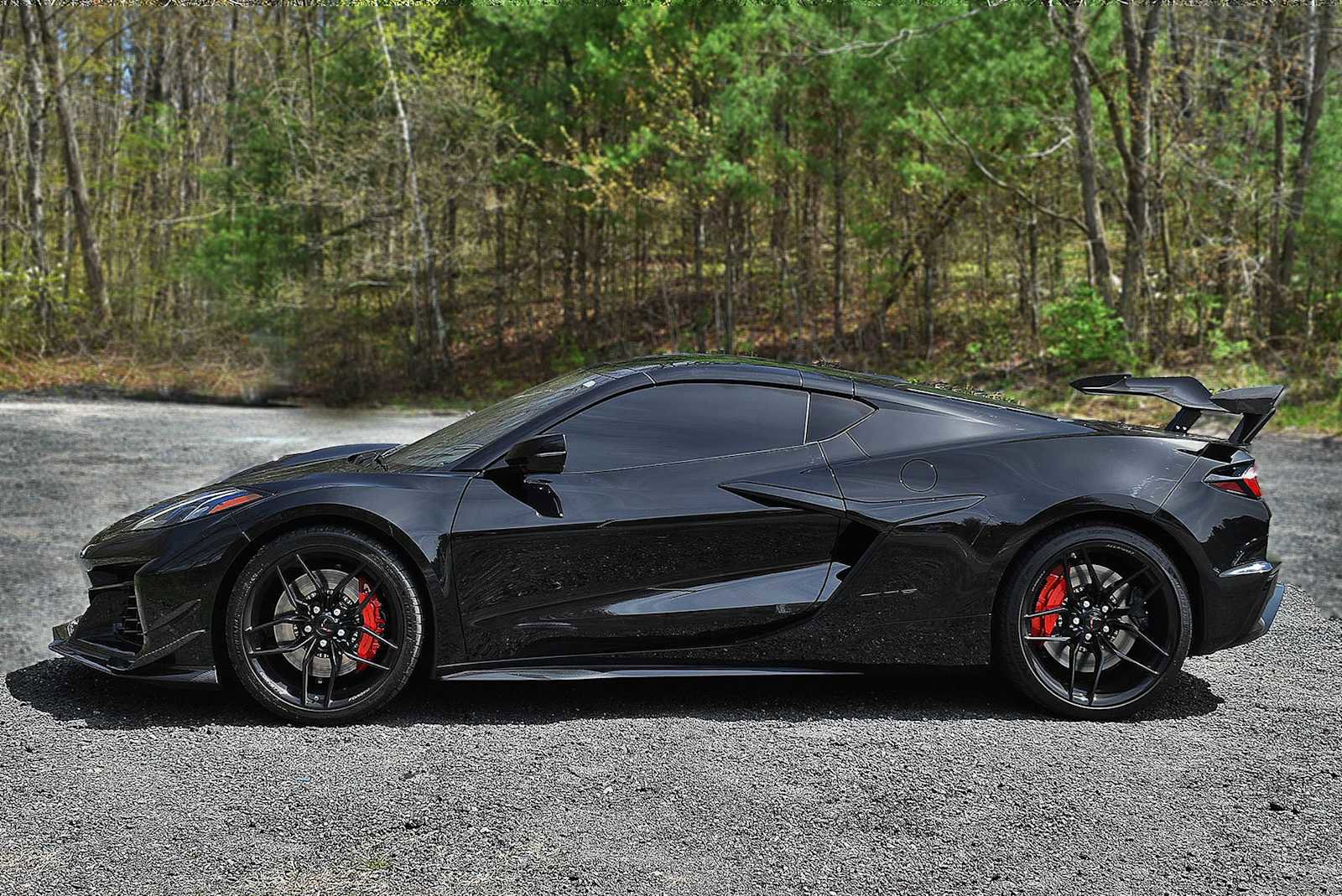 Used 2025 Chevrolet Corvette Z06 RWD image 5