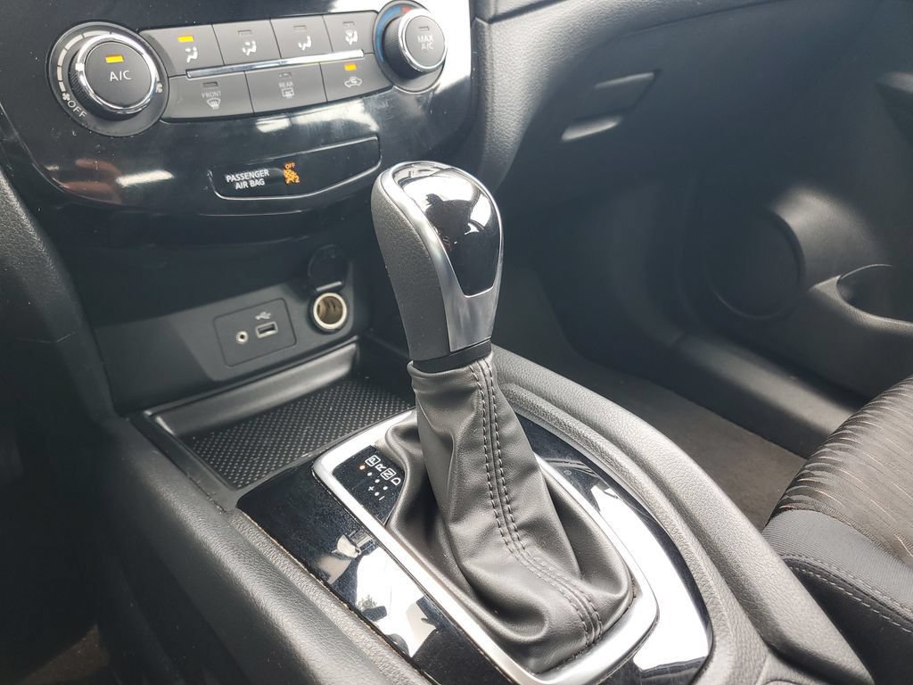 Used 2019 Nissan Rogue S FWD image 29