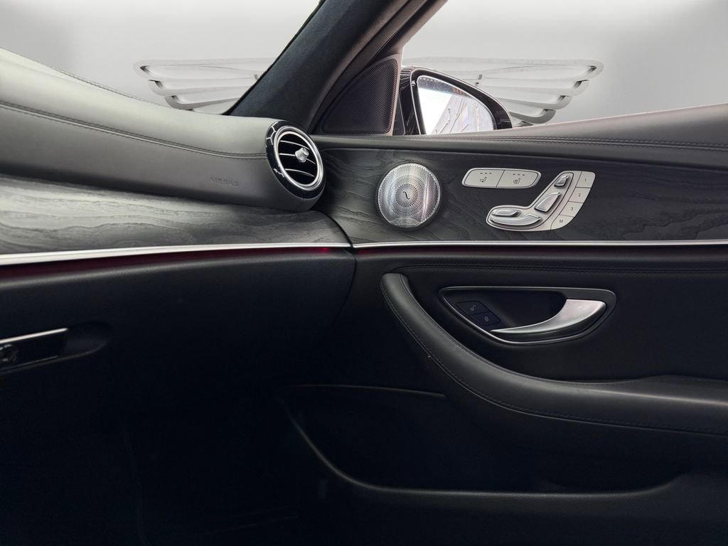 Used 2018 Mercedes-Benz E 300 image 19