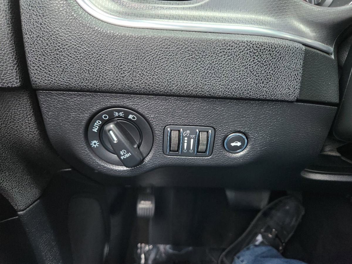 Used 2014 Dodge Charger R/T RWD image 20