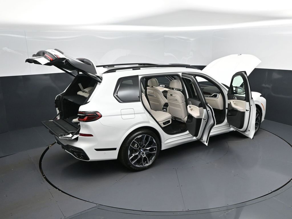 New 2026 BMW X7 M60i image 50