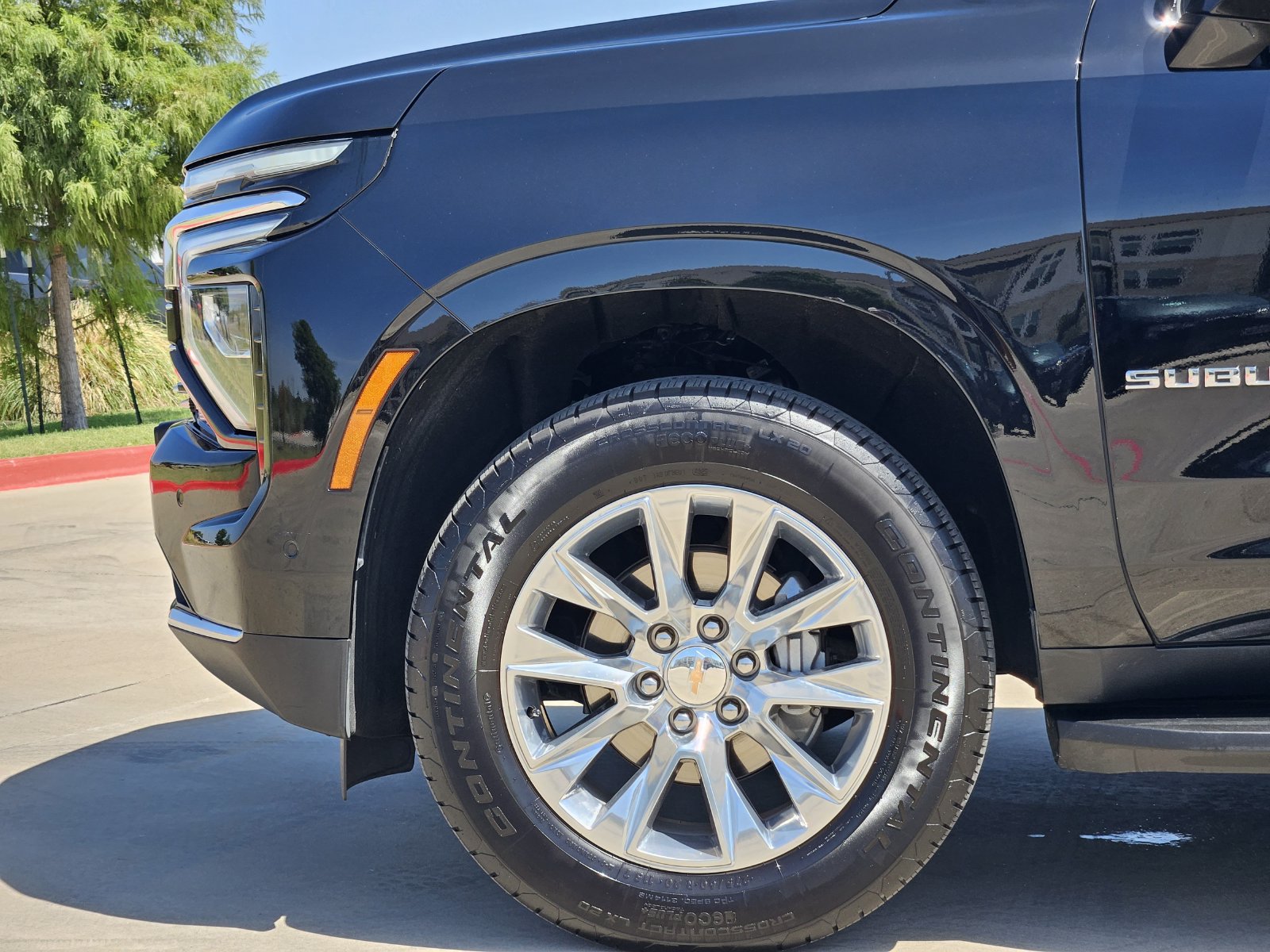 Certified 2026 Chevrolet Suburban Premier AWD/4WD image 12