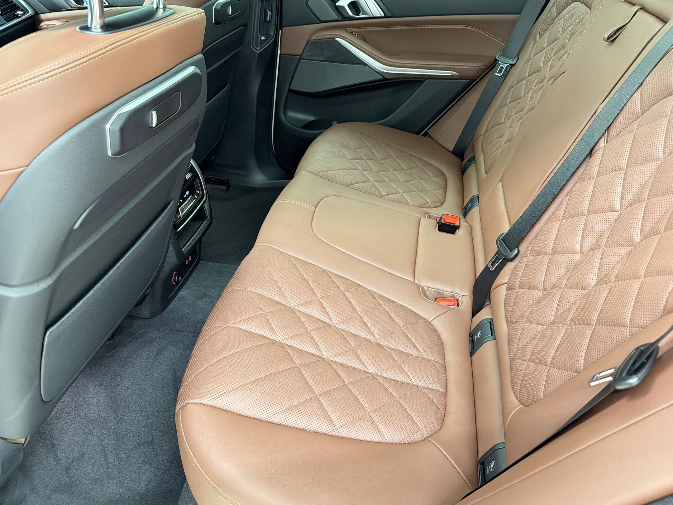 Certified 2025 BMW X5 xDrive40i w/ Executive Package image 24
