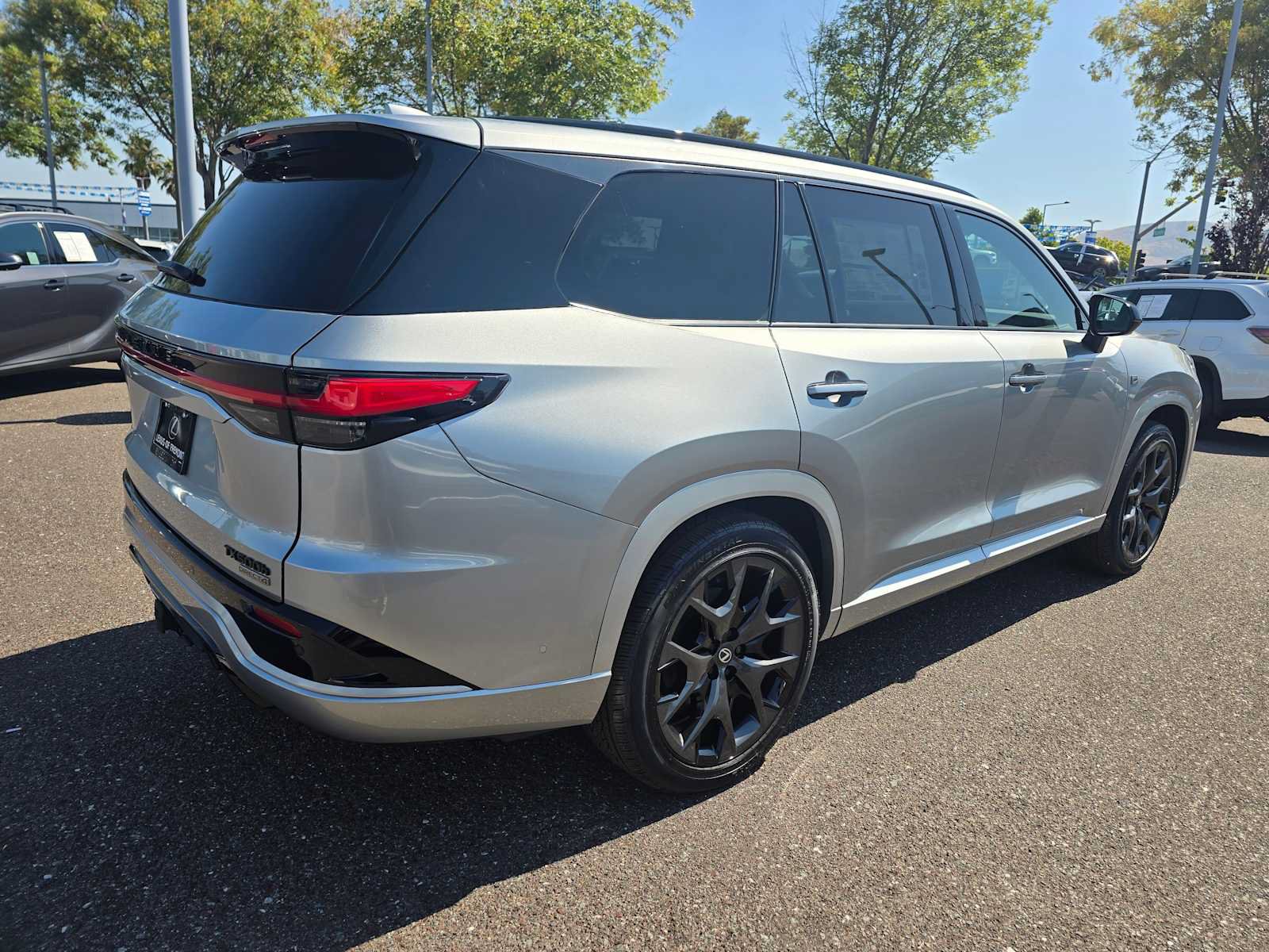 New 2026 Lexus TX 500h AWD image 3