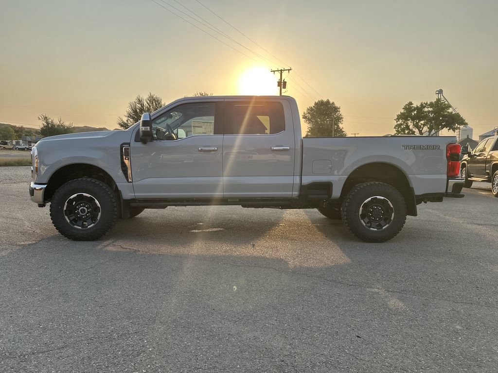 New 2026 Ford F250 4x4 Crew Cab Super Duty image 5