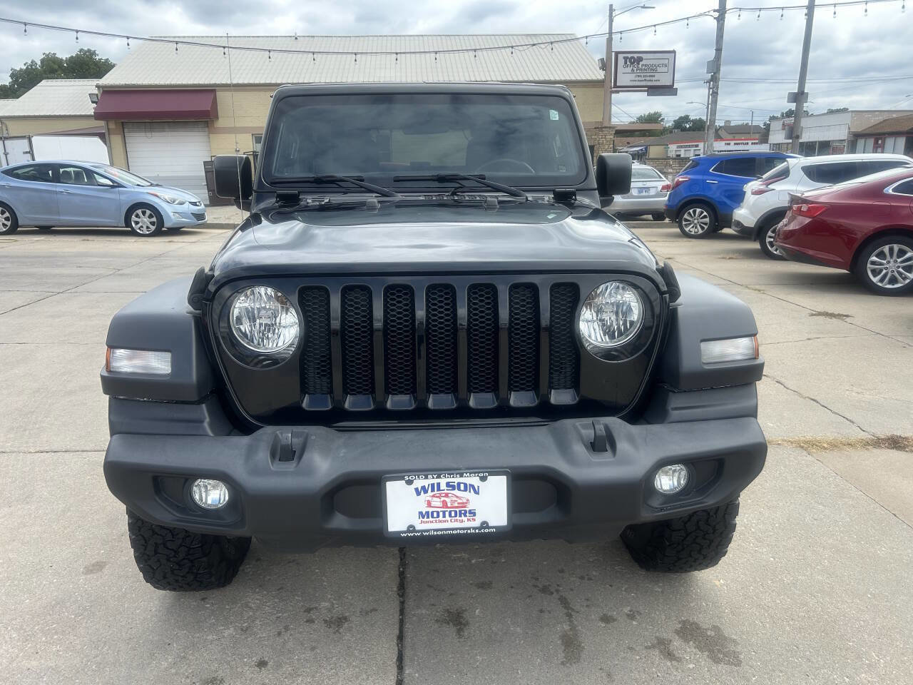 Used 2019 Jeep Wrangler Sport image 3