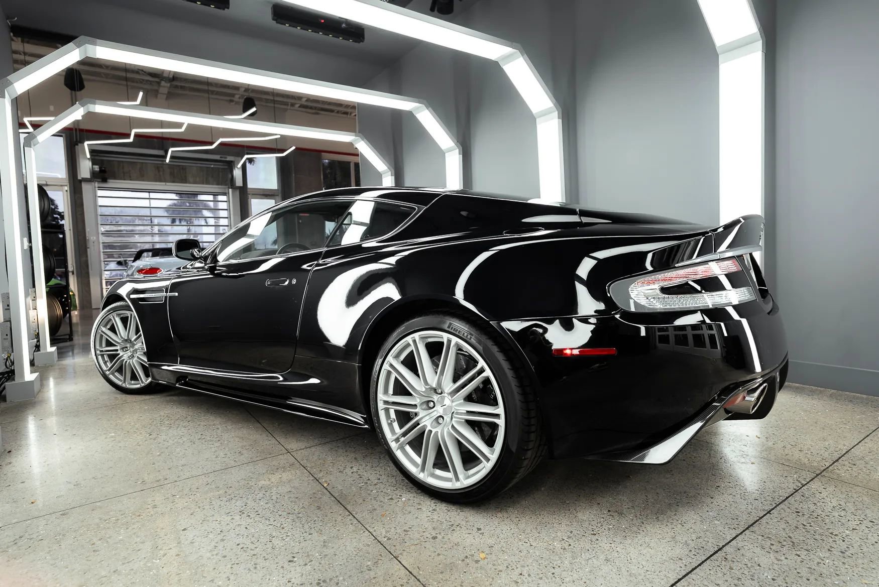 Used 2009 Aston Martin DBS Coupe 2D image 8