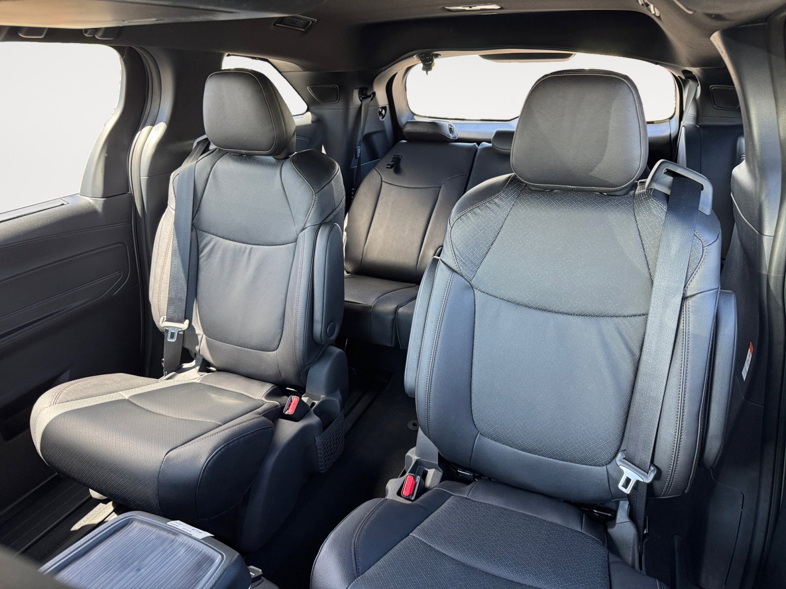 New 2026 Toyota Sienna Platinum AWD/4WD image 17