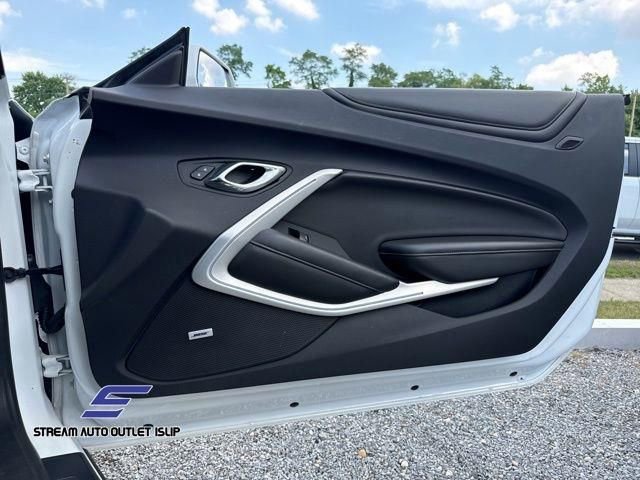 Used 2018 Chevrolet Camaro SS RWD image 24
