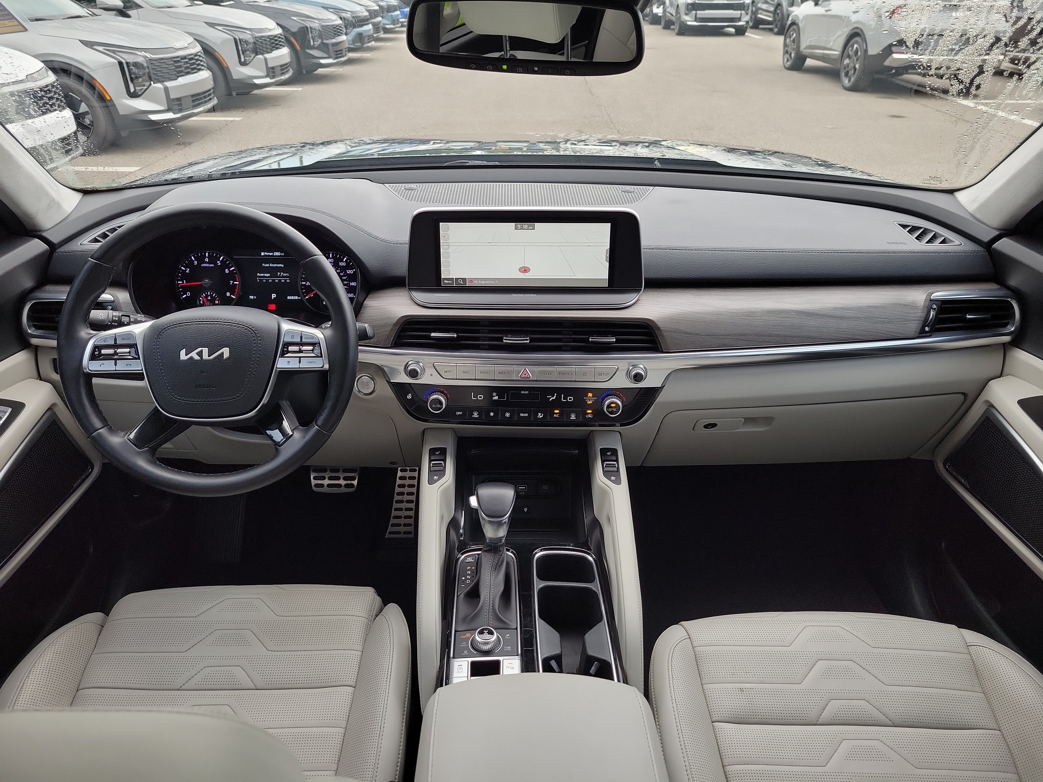 Certified 2022 Kia Telluride SX w/ SX Prestige Package AWD/4WD image 18