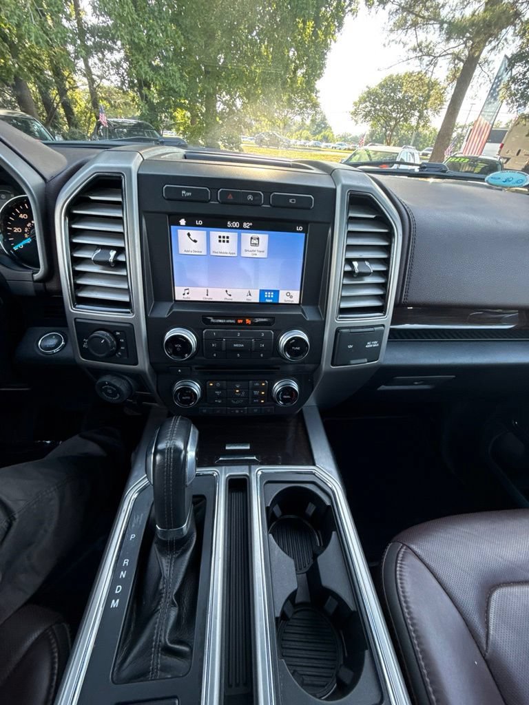 Used 2017 Ford F150 Platinum w/ Equipment Group 701A Luxury AWD/4WD image 22