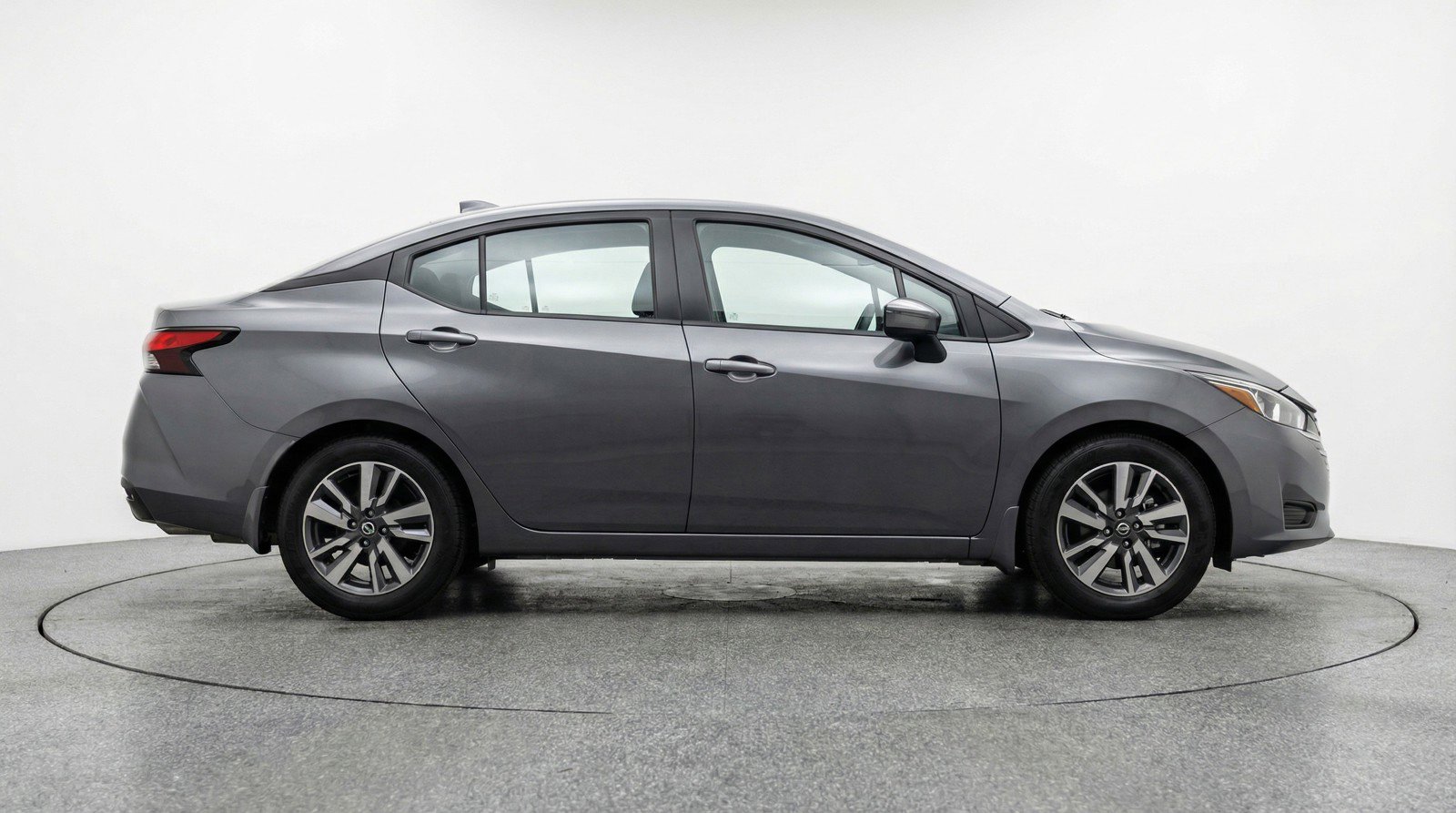 Used 2025 Nissan Versa SV image 11