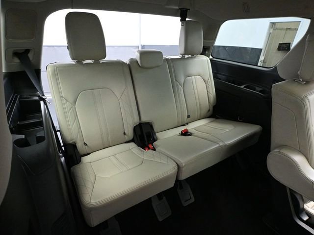 Used 2021 Ford Expedition Platinum image 50