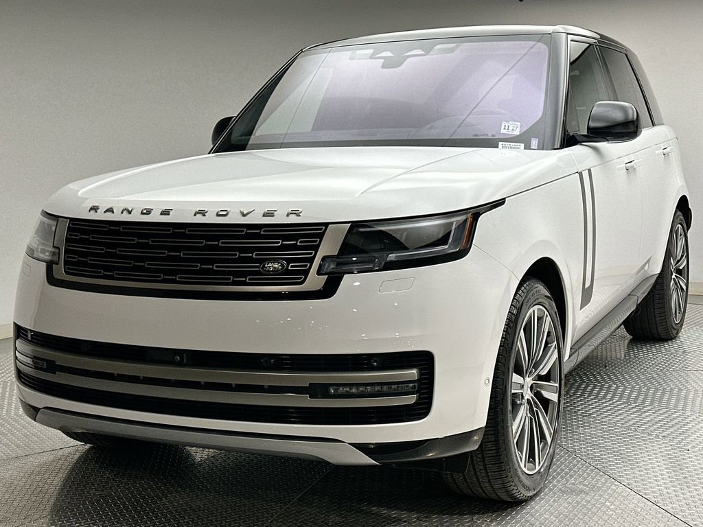 Used 2023 Land Rover Range Rover SE image 1