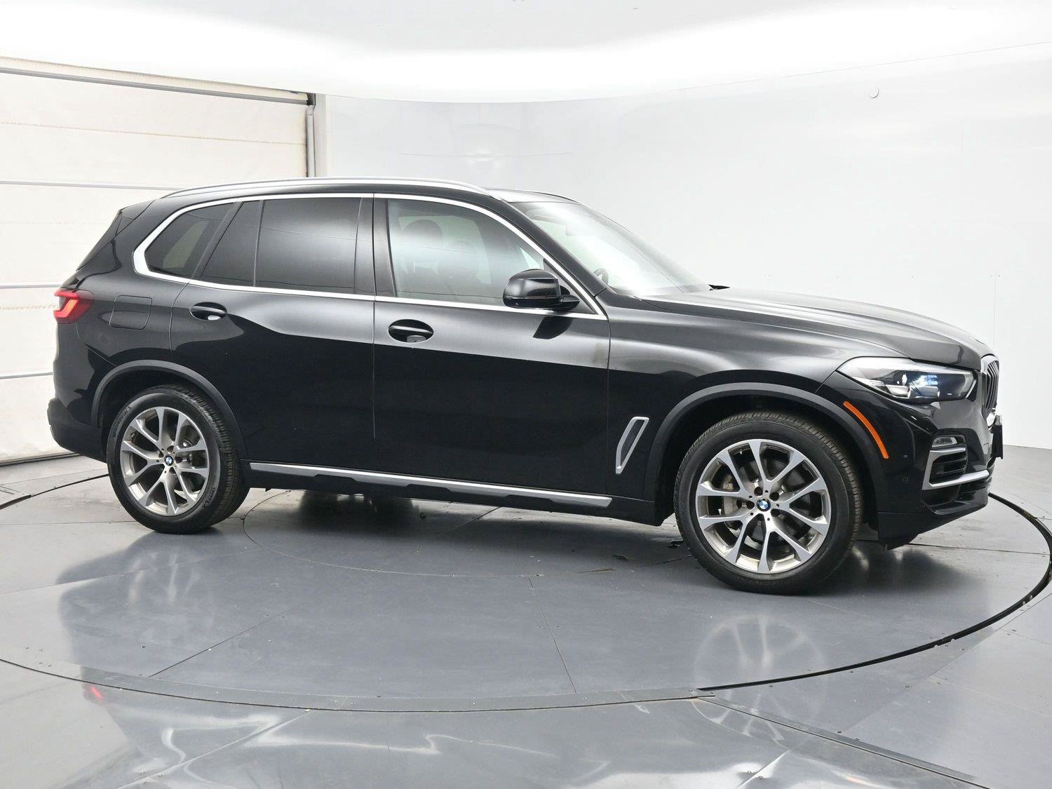 Used 2021 BMW X5 xDrive40i w/ Premium Package 2 AWD/4WD image 27