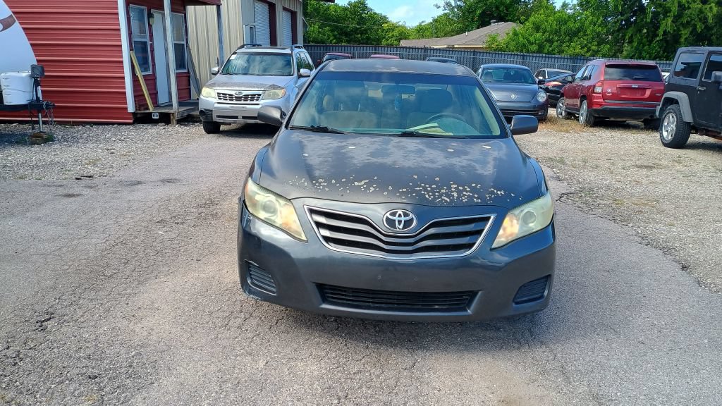 Used 2010 Toyota Camry FWD image 2