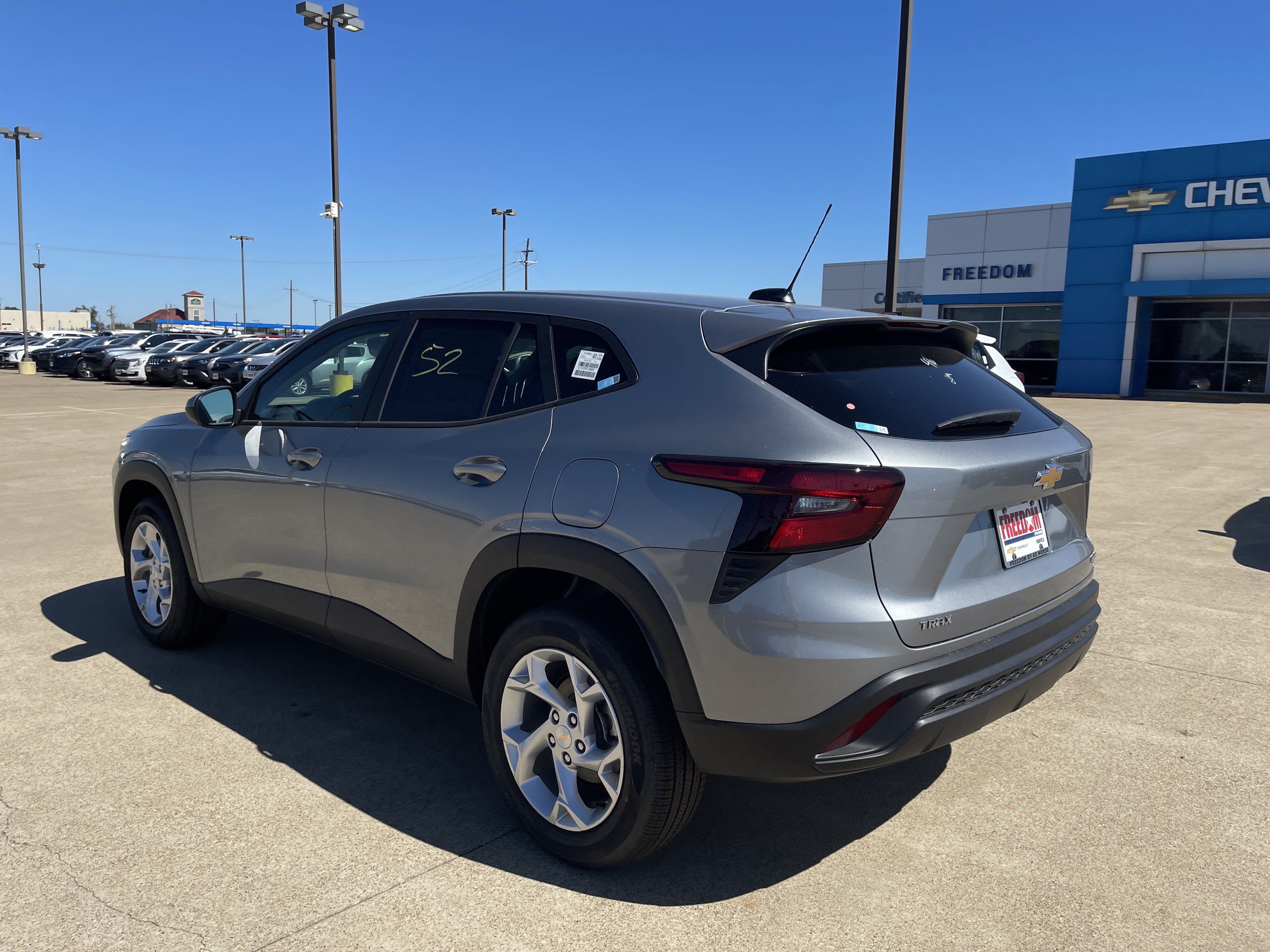 New 2026 Chevrolet Trax LS w/ LS Convenience Package FWD image 6
