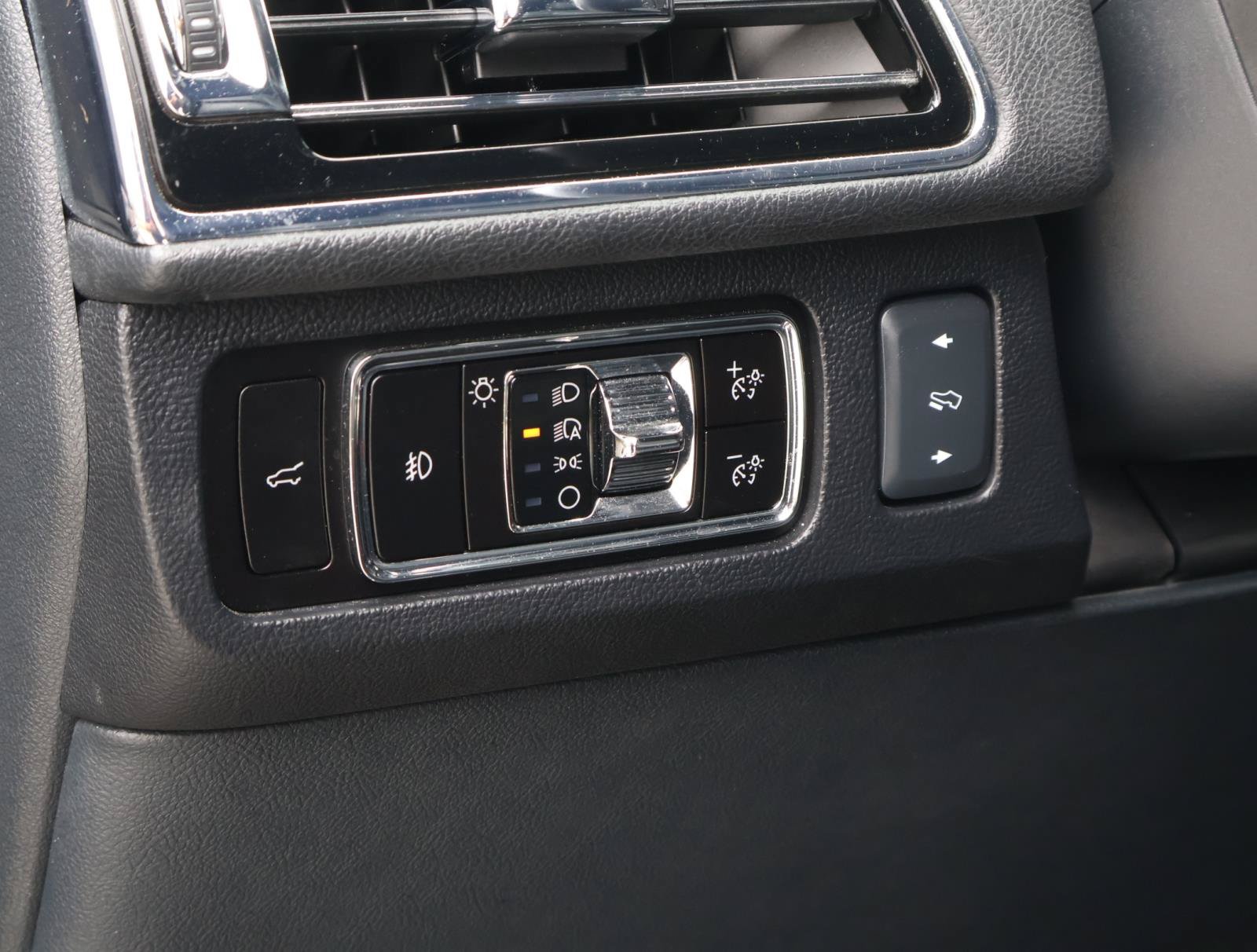 Used 2023 Lincoln Navigator Reserve RWD image 24