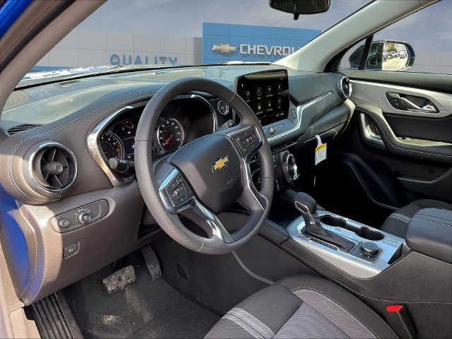 New 2026 Chevrolet Blazer LT w/ Midnight/Sport Edition FWD image 9