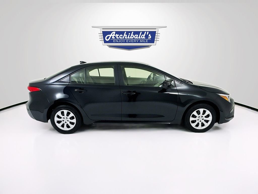 Used 2026 Toyota Corolla LE image 8