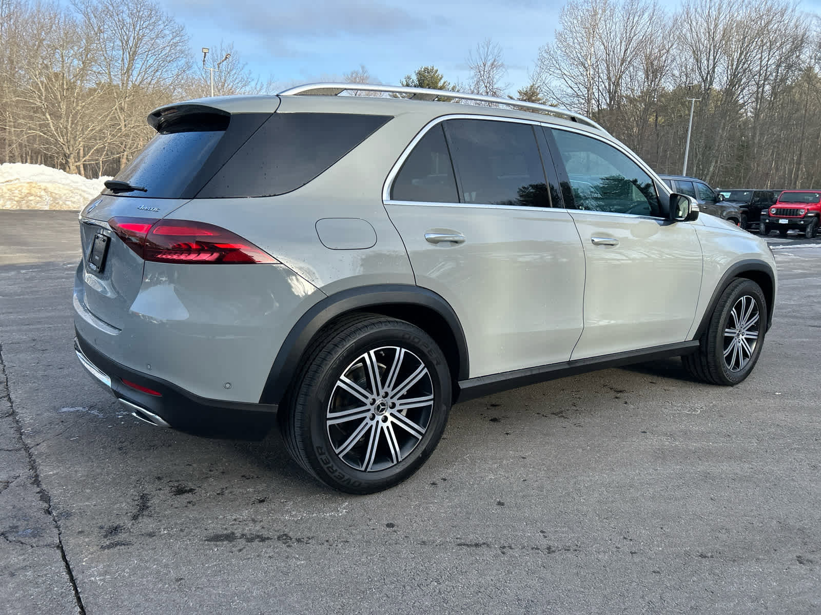 Used 2024 Mercedes-Benz GLE 350 4MATIC image 5