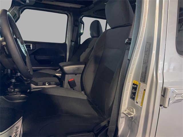Used 2023 Jeep Wrangler Unlimited w/ Sun & Screen Package image 10