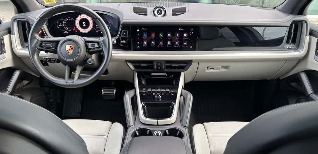 Certified 2024 Porsche Cayenne S AWD/4WD image 22