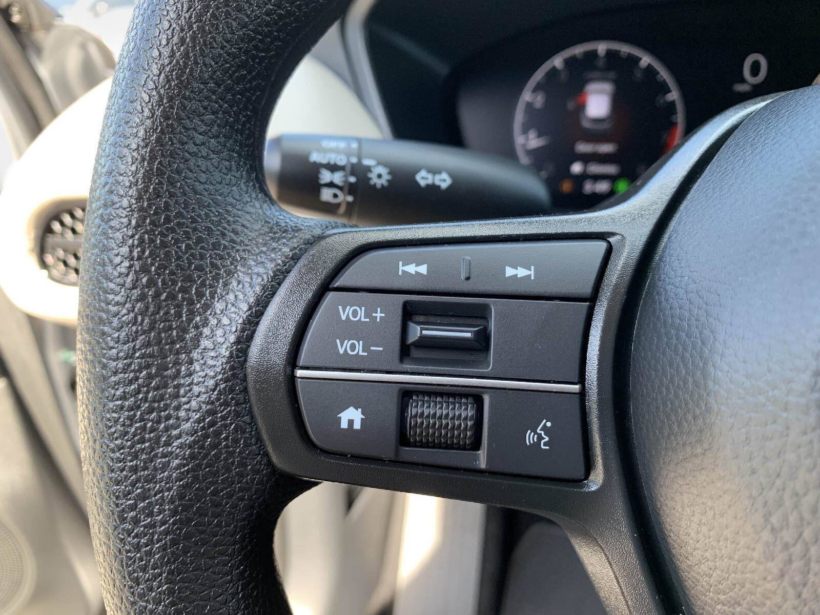Certified 2026 Honda HR-V LX image 13