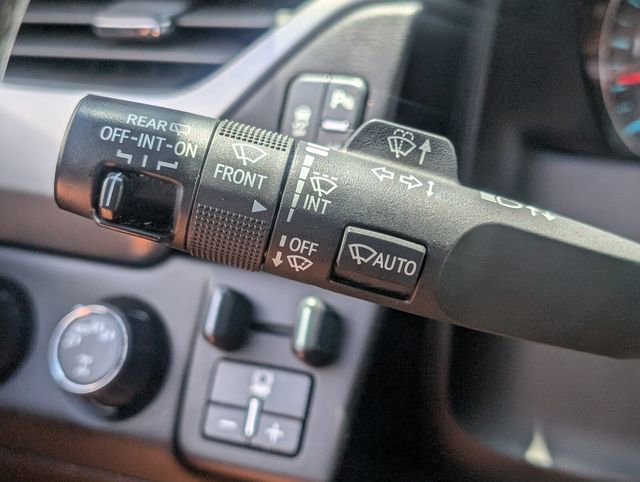 Used 2019 Chevrolet Tahoe Premier AWD/4WD image 32