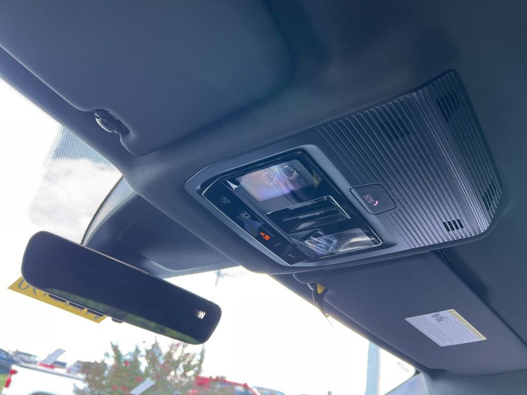 New 2026 Volkswagen Atlas Cross Sport SEL Premium R-Line image 22