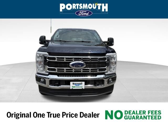 New 2025 Ford F350 XLT w/ FX4 Off-Road Package image 8