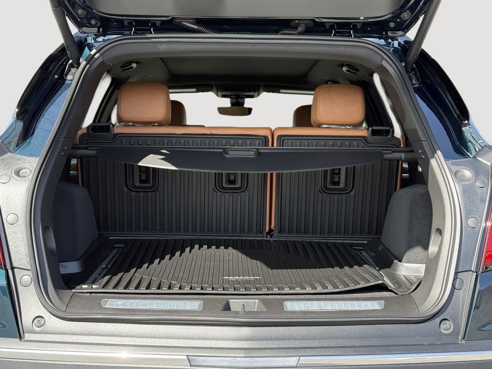 New 2026 Cadillac XT5 Premium Luxury w/ Driver Assist Package image 6