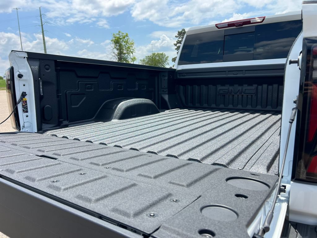 New 2026 GMC Sierra 2500 AT4 w/ AT4 Premium Plus Package AWD/4WD image 10
