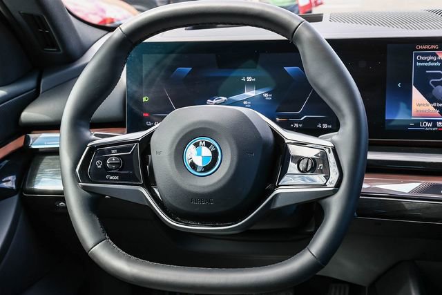 Used 2024 BMW i5 eDrive40i RWD image 17