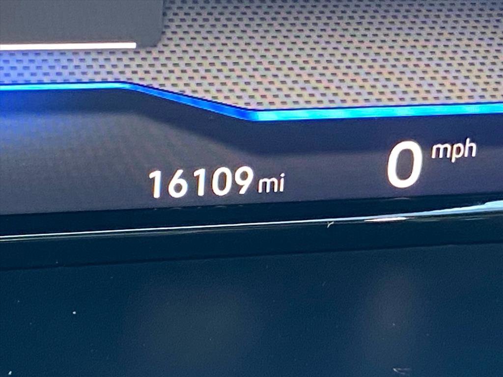 Certified 2024 Volkswagen Atlas SEL Premium R-Line image 15