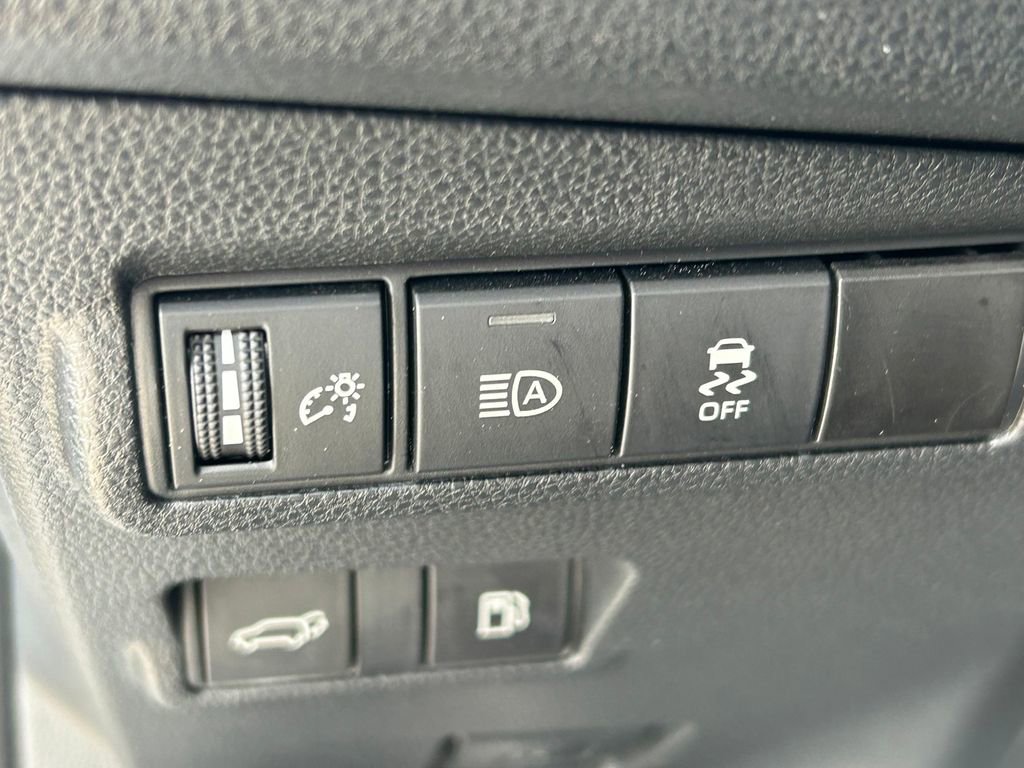 Used 2024 Toyota Corolla Cross XSE image 25